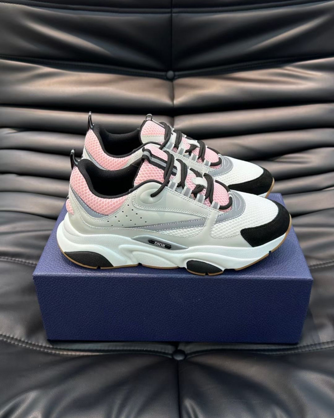B22s pink