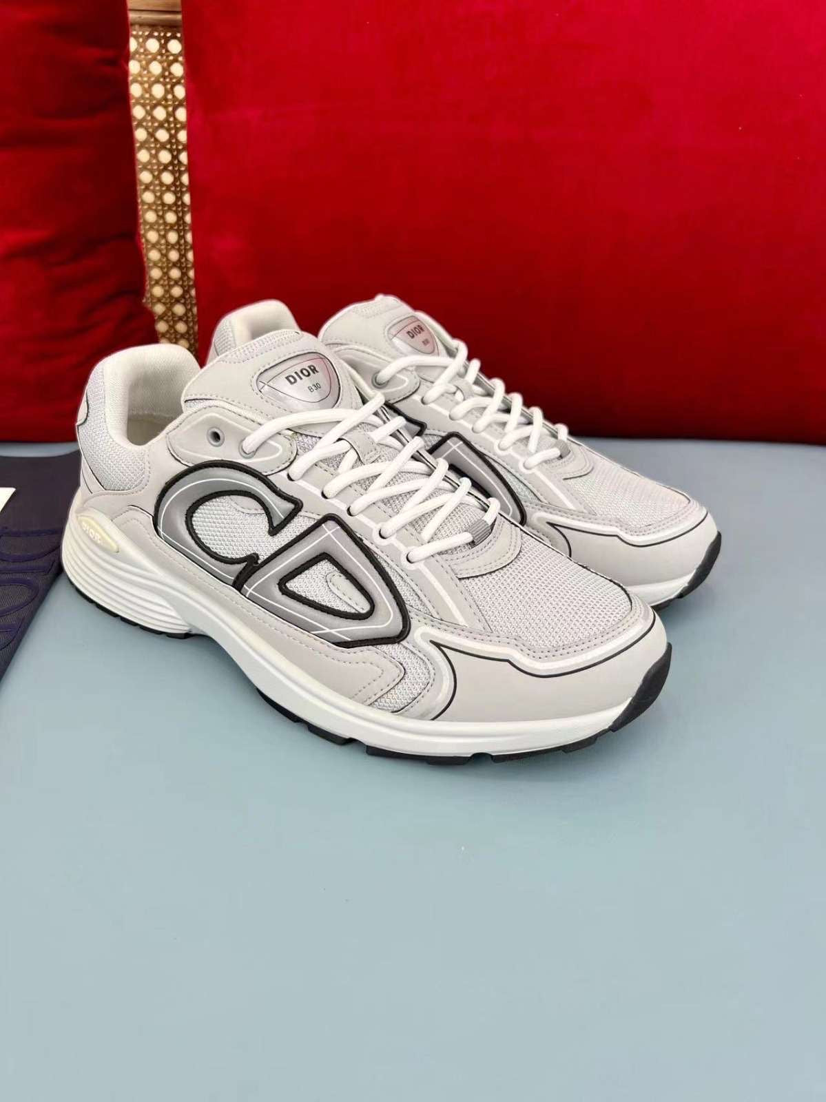 B30 Trainer Light Grey