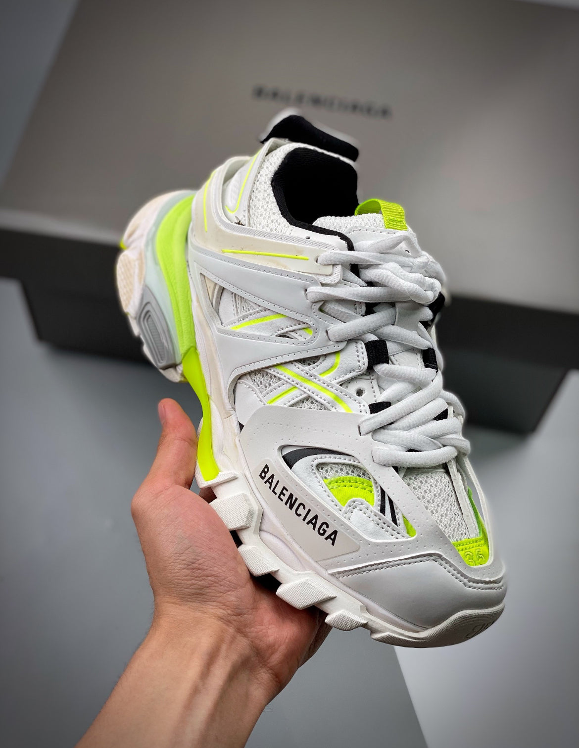 Track Runner White/Neon