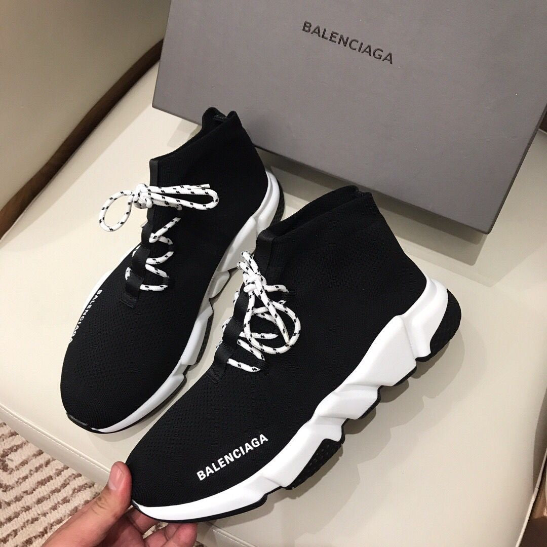 Laced Sock Runner