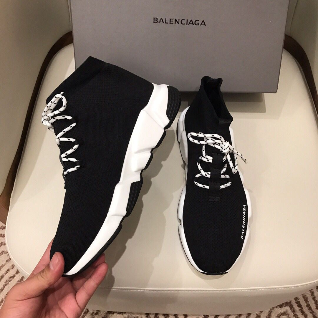 Laced Sock Runner