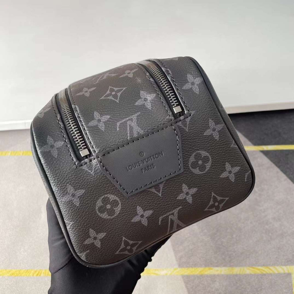 Lv Washbag