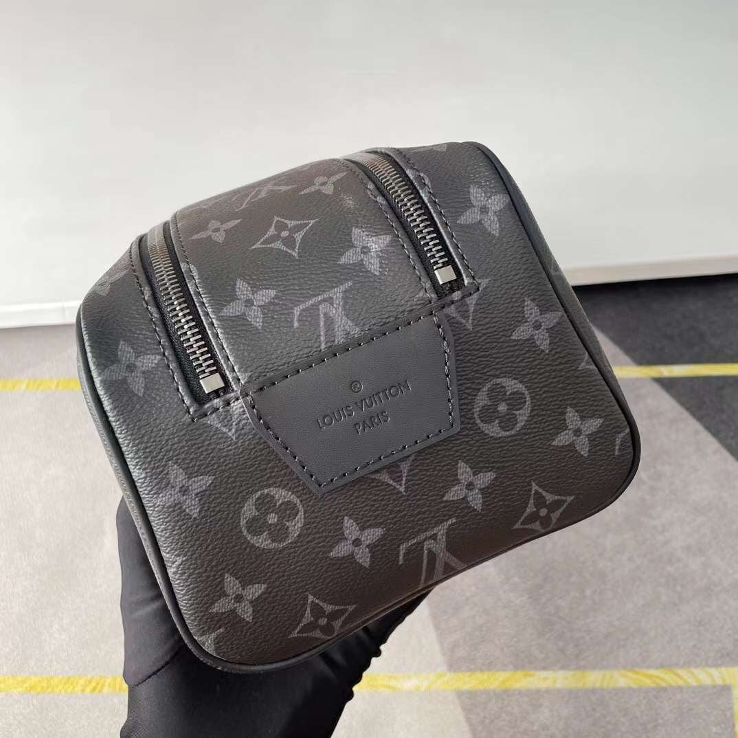 Lv Washbag