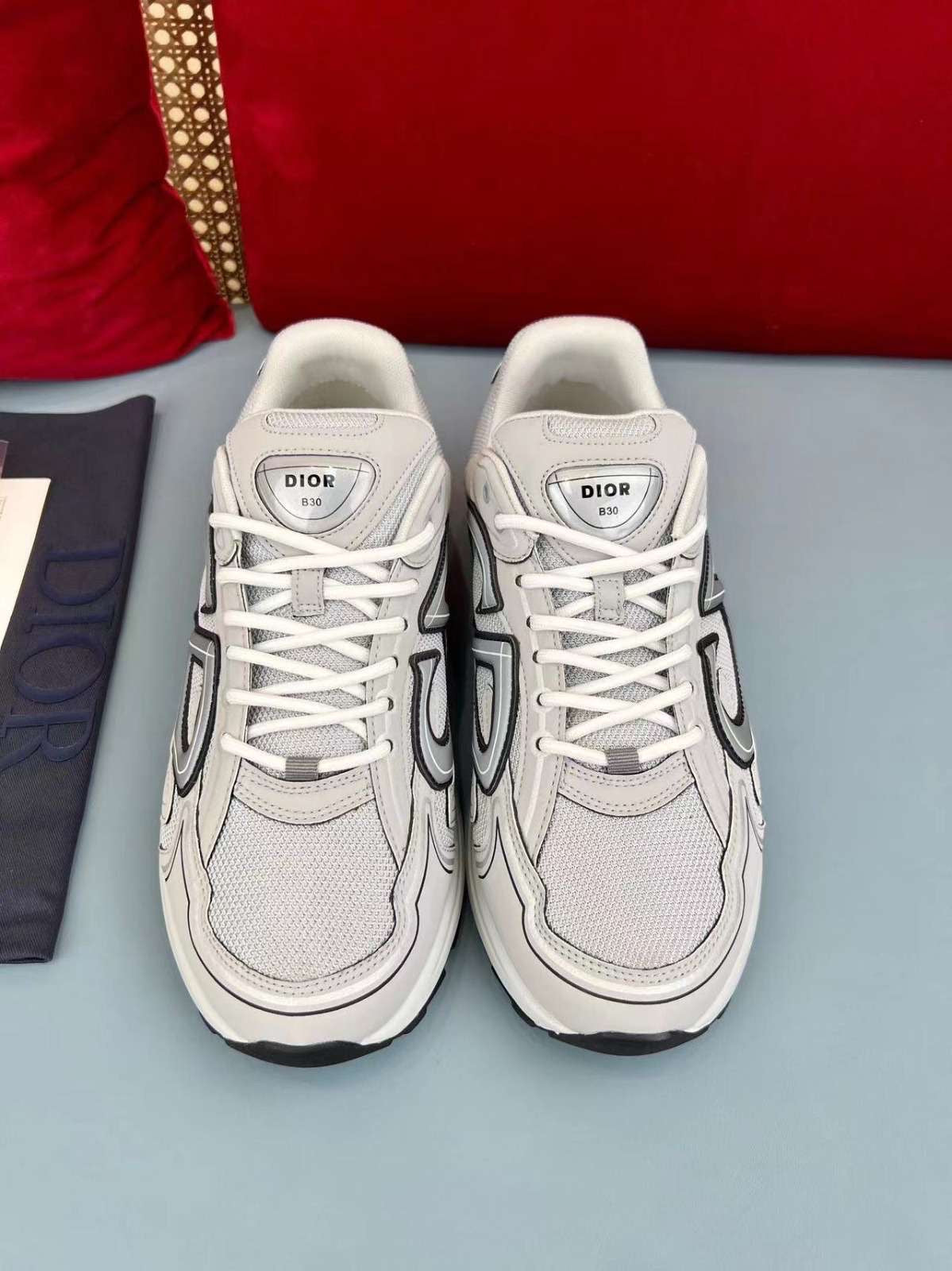 B30 Trainer Light Grey