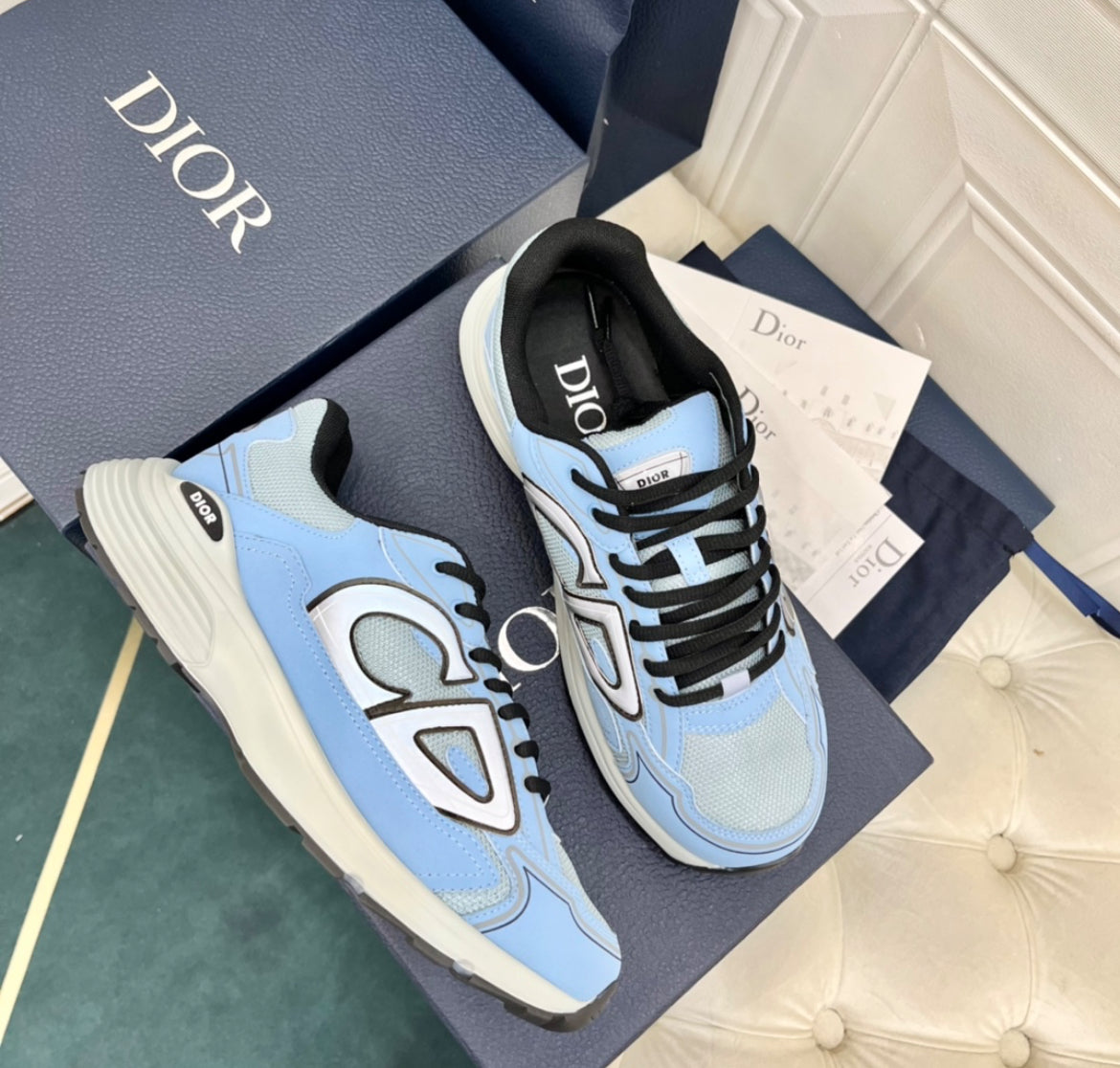 B30 Trainer Light Blue