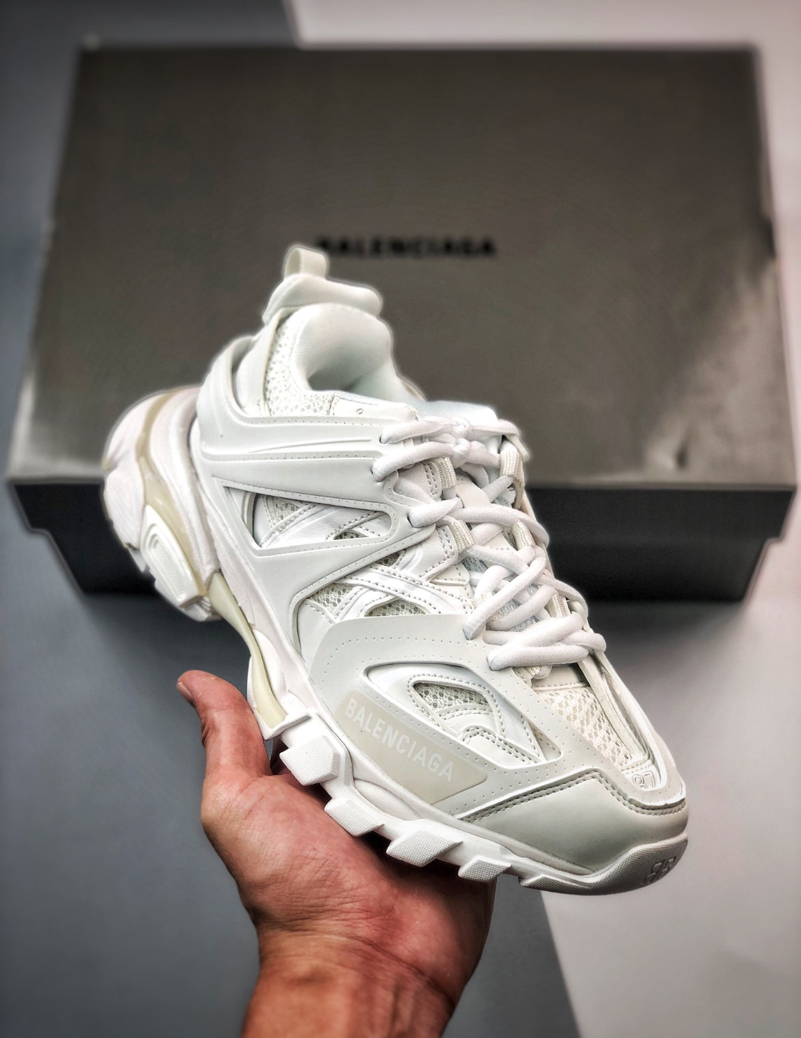 Track Runner White