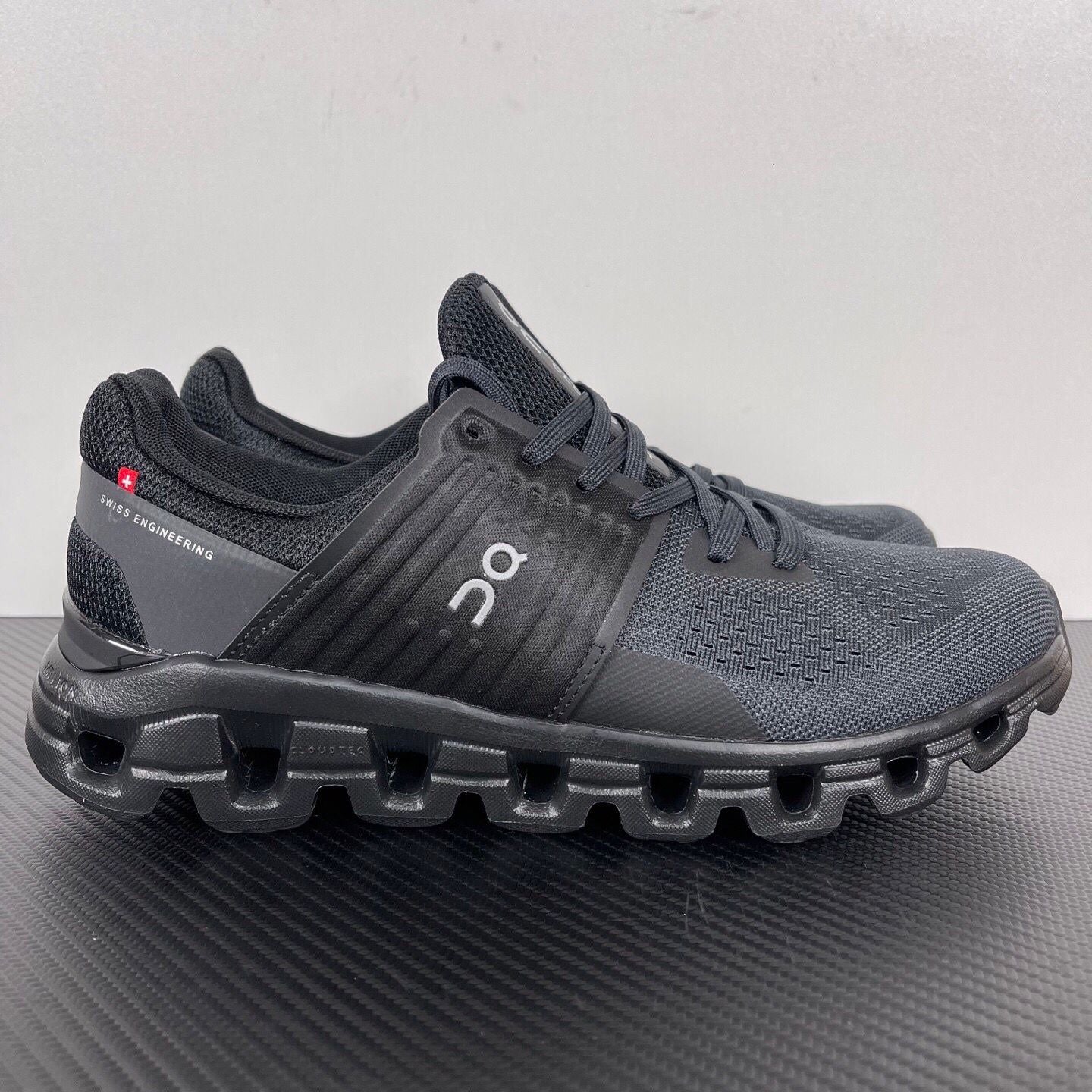 OC Cloudswift Trainer Black