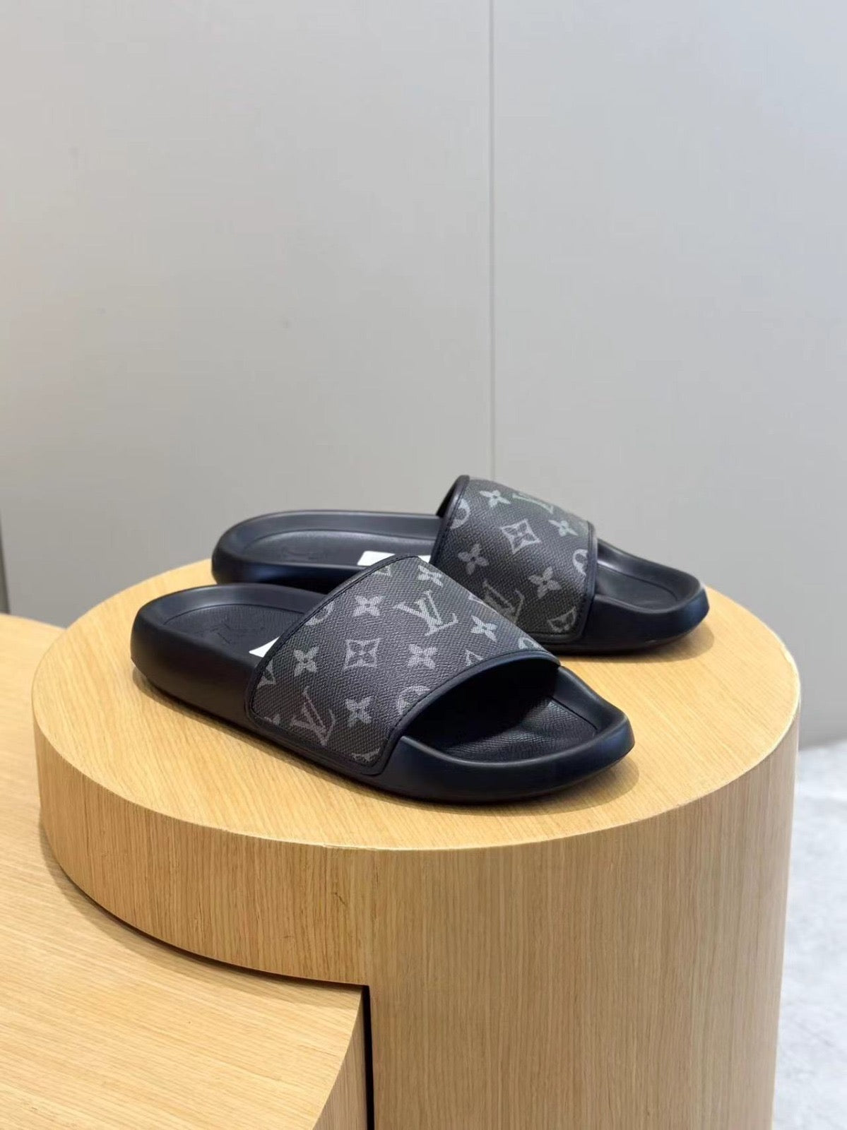 LV Slides