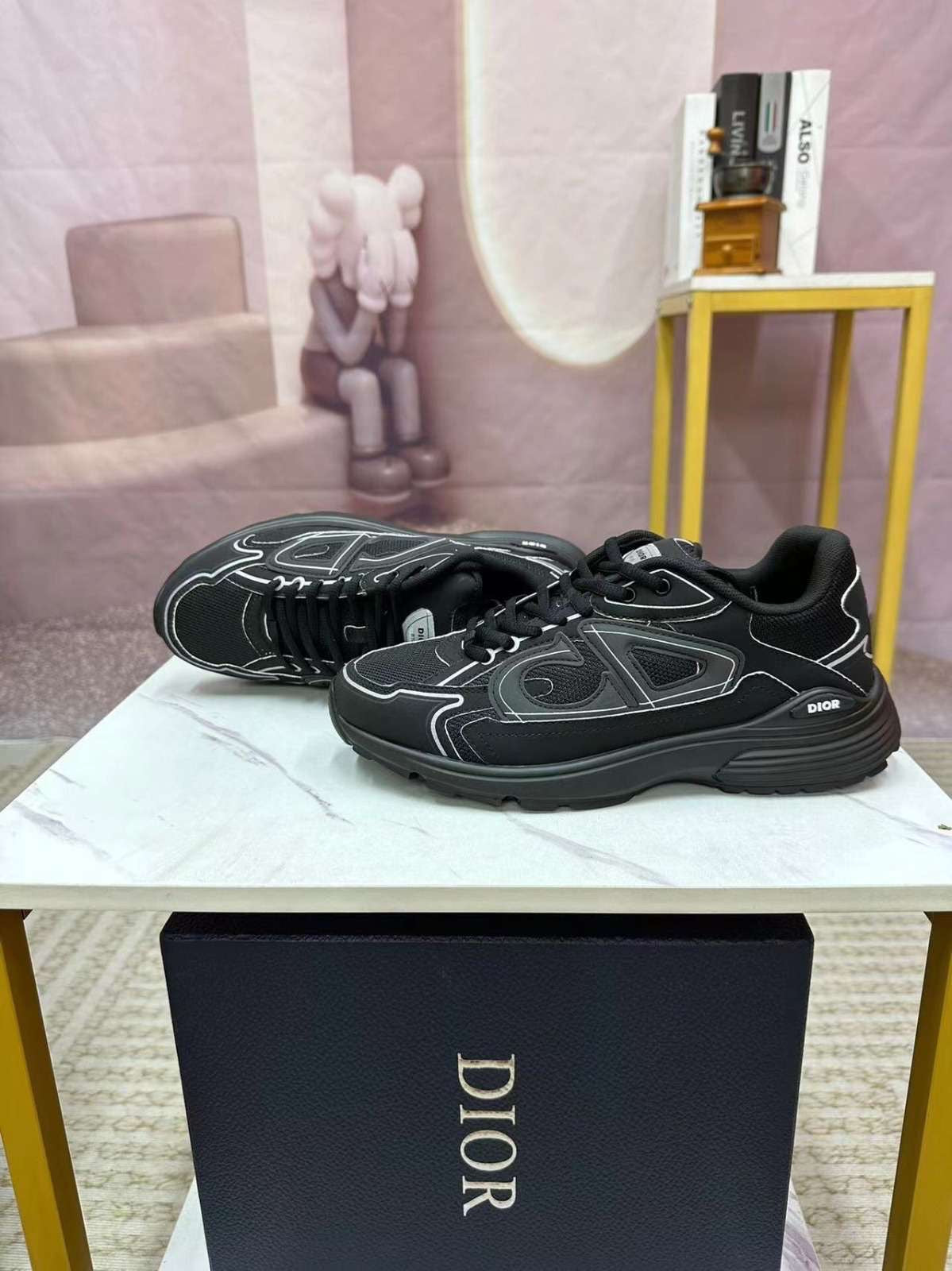 B30 Trainer Black