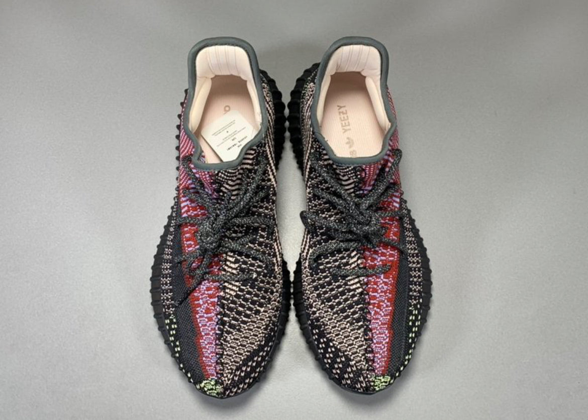 YZY 350 V2 Yecheil