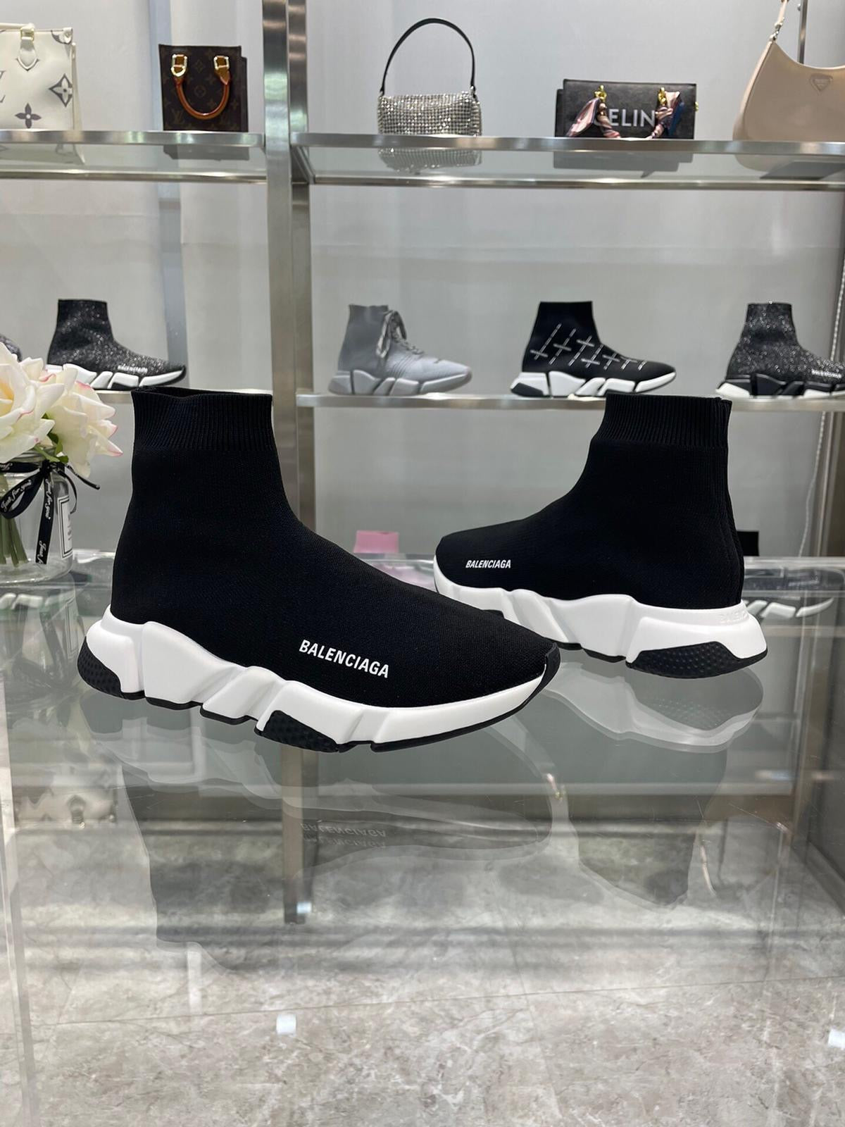 Sock runner