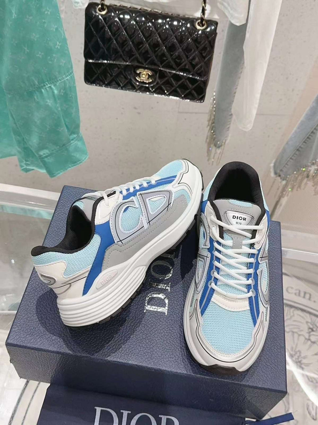 B30s Trainer Blue/White