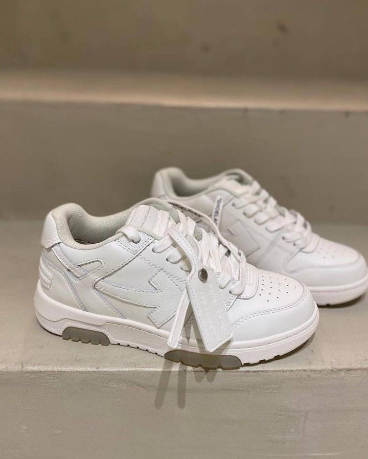 Out The Office Trainer White