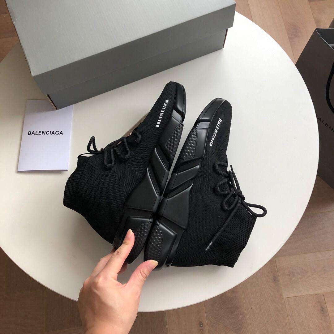 Sock runner black laced