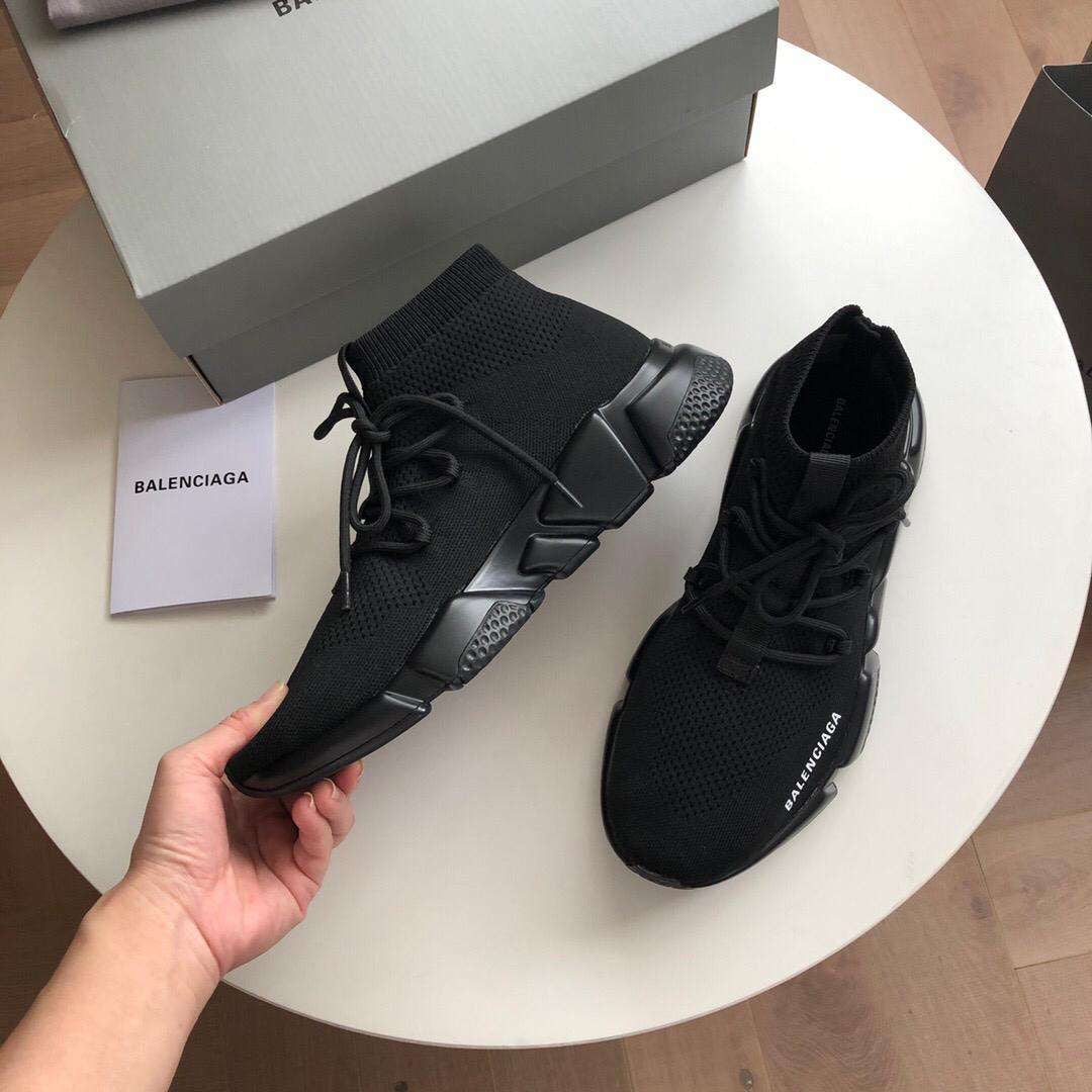 Sock runner black laced