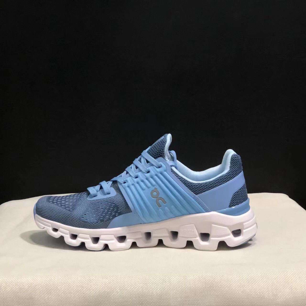 OC Cloudswift Trainer Blue